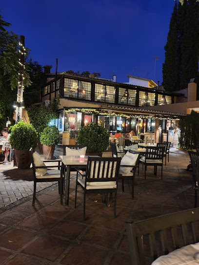 Restaurante Puerta De La Alhambra - Av. Santa María de la Alhambra, 18008 Granada, Spain