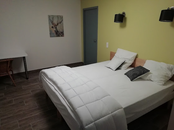 Lit Lodge Le gite des tisseurs 42360 Montchal