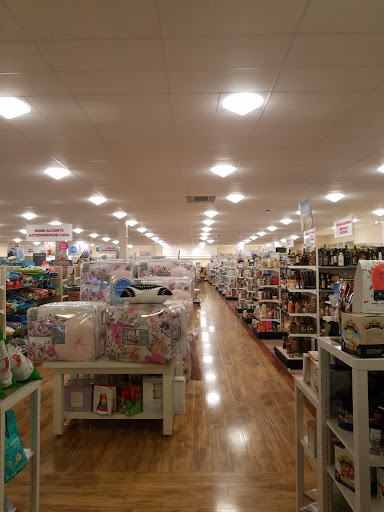 Department Store «Marshalls & HomeGoods», reviews and photos, 731 Centerview Blvd, Kissimmee, FL 34741, USA