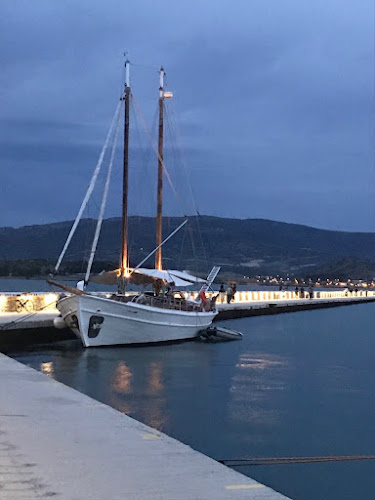 Opinii despre spiliada traditional schooner în Βόλος - Ταξιδιωτικό πρακτορείο