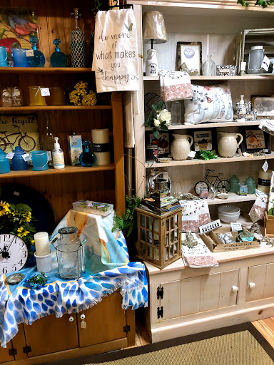 Gift Shop «Beach Basket Gift, Clothing & Christmas Shop», reviews and photos, 4102 Harborview Dr, Gig Harbor, WA 98332, USA