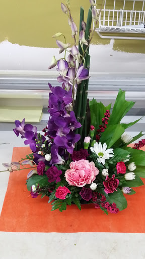 Florist «Chestnut Florist», reviews and photos, 547 Chestnut St, Winnetka, IL 60093, USA