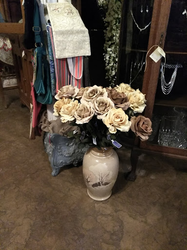 Florist «The Flower Shop», reviews and photos, 437 S Main St, Boerne, TX 78006, USA