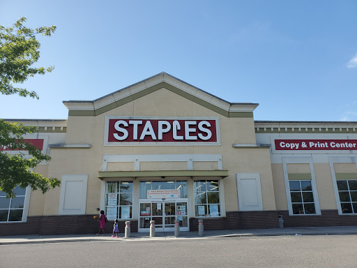 Office Supply Store «Staples», reviews and photos, 4950 Centre Pointe Dr #100, North Charleston, SC 29418, USA