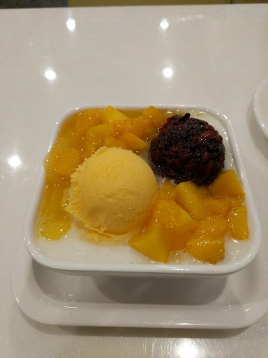 Dessert Shop «Honey Dessert Of Chicago», reviews and photos, 2229 S Wentworth Ave, Chicago, IL 60616, USA