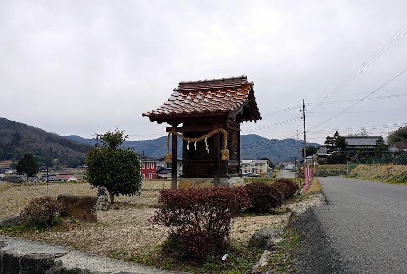 尾津谷黄幡神社