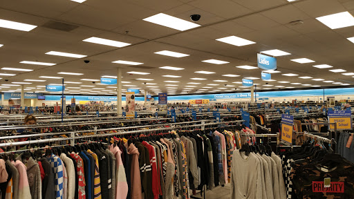 Clothing Store «Ross Dress for Less», reviews and photos, 909 N Landing Way, Renton, WA 98057, USA