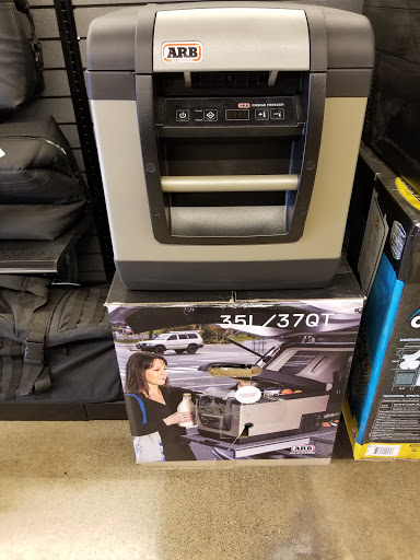 Truck Accessories Store «4 Wheel Parts Performance Center», reviews and photos, 550 W San Carlos St, San Jose, CA 95126, USA