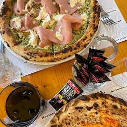 Photo n°41 de Pizzeria A Mulino Bouc-Bel-Air (livraison, à emporter, sur place) à Bouc-Bel-Air ()