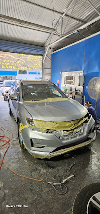 Sanche'z Auto Collision & Repair - Photo 4 - Car repair in Santa Ana, CA, Santa Ana