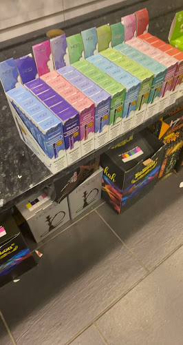 Opinii despre Mobile & Vape în Watford - Cell phone store