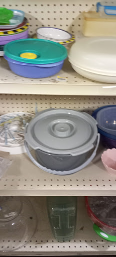 Non-Profit Organization «Goodwill Store», reviews and photos, 980 Creekview Dr, Columbus, IN 47201, USA