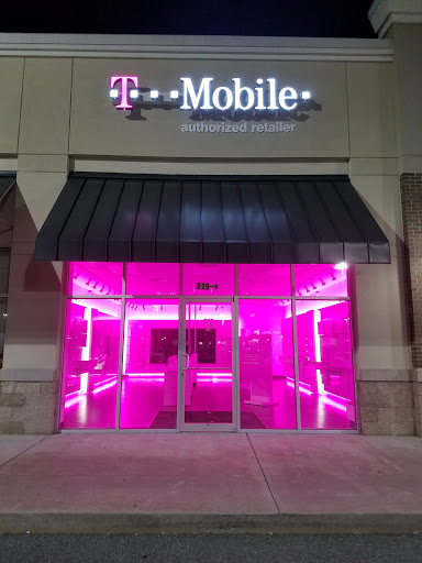 Cell Phone Store «T-Mobile», reviews and photos, 313 NW Commons Loop #119c, Lake City, FL 32055, USA