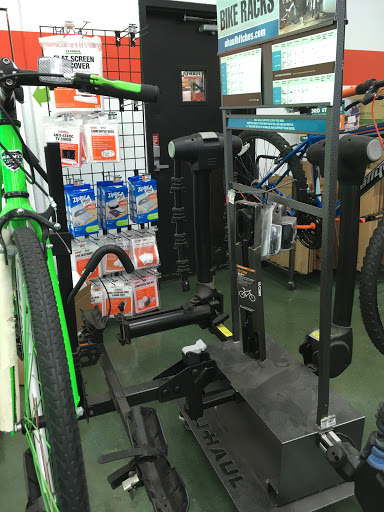 Truck Rental Agency «U-Haul Moving & Storage of Redwood City», reviews and photos, 2200 El Camino Real, Redwood City, CA 94063, USA