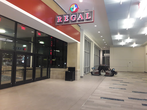 Movie Theater «Regal Cinemas Nanuet 12 & RPX», reviews and photos, 6201 Fashion Dr, Nanuet, NY 10954, USA
