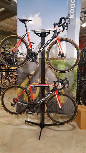 Bicycle Store «Bike Barn - West University», reviews and photos, 5339 Weslayan St, Houston, TX 77005, USA