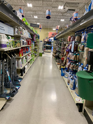 Pet Supply Store «PetSmart», reviews and photos, 5890 Trussville Crossings Pkwy, Birmingham, AL 35235, USA