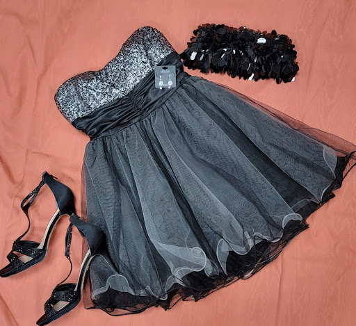 Consignment Shop «The White Pear Formal Consignment Boutique», reviews and photos, 1128 W Market St, Pottsville, PA 17901, USA