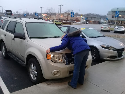 Used Car Dealer «Coralville Used Car Superstore», reviews and photos, 404 2nd St, Coralville, IA 52241, USA