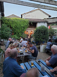 Atmosphère du Restaurant The Green Man Inn à Charroux - n°10
