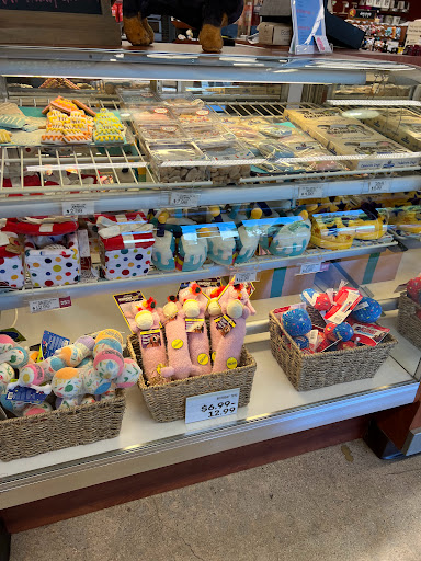 Pet Supply Store «Pet Food Express», reviews and photos, 9153 W Olympic Blvd, Beverly Hills, CA 90212, USA