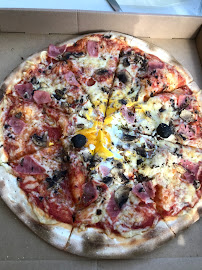 Plats et boissons du Pizzas à emporter Català pizza à Le Barcarès - n°7