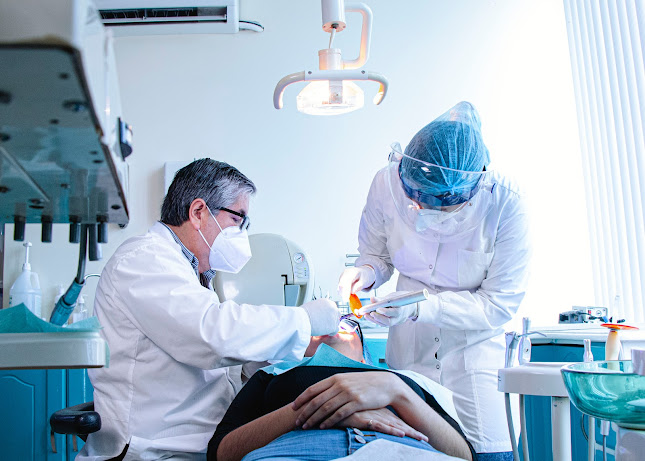 Opiniones de DR. BYRON AYALA M. - Odontólogo en Santo Domingo de los Colorados - Dentista