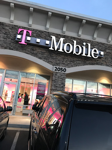 Cell Phone Store «T-Mobile», reviews and photos, 2050 Scenic Hwy N D, Snellville, GA 30078, USA