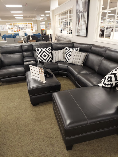 Furniture Store «Raymour & Flanigan Furniture and Mattress Store», reviews and photos, 2795 Richmond Ave, Staten Island, NY 10314, USA