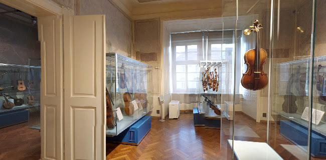Komentáře a recenze na České muzeum hudby