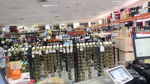 Liquor Store «Ives Road Wine & Spirits», reviews and photos, 20 Ives Rd # 103A, Wallingford, CT 06492, USA