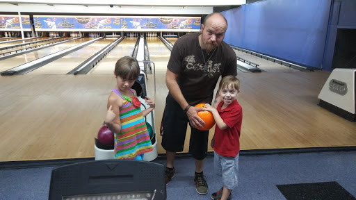 Bowling Alley «Terrell Bowling Center», reviews and photos, 2500 W Moore Ave, Terrell, TX 75160, USA