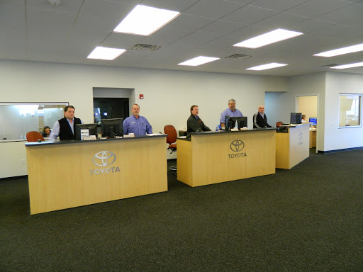 Toyota Dealer «Sloane Toyota of Glenside», reviews and photos, 503 N Easton Rd, Glenside, PA 19038, USA