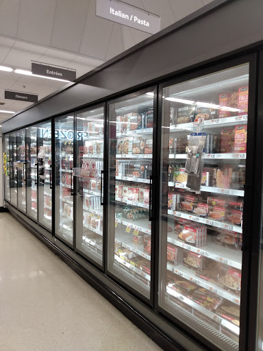 Supermarket «Super Stop & Shop - Whitman», reviews and photos, 475 Bedford St, Whitman, MA 02382, USA