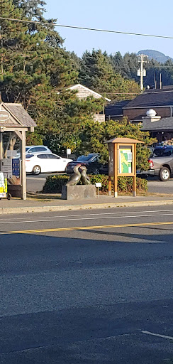 Grocery Store «Theresa Family Market», reviews and photos, 1170 S Hemlock St, Cannon Beach, OR 97110, USA