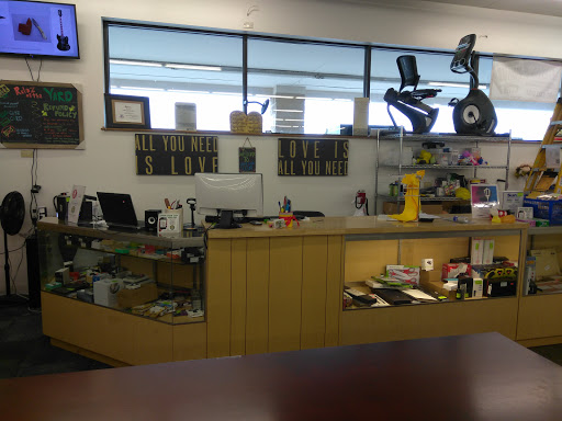 Home Goods Store «Yard Sale USA», reviews and photos, 562 Nissan Dr, Smyrna, TN 37167, USA