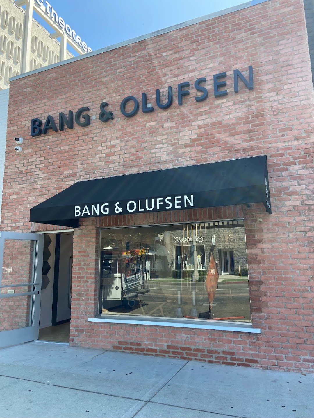 Bang & Olufsen