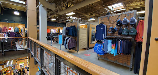 Camping Store «REI», reviews and photos, 4291 The Cir At N Hills St, Raleigh, NC 27609, USA