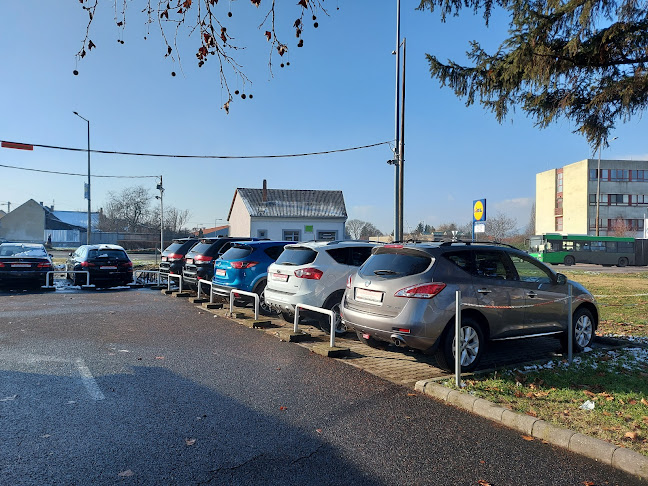 Interspar parkoló használtautó kereskedés - Pécs