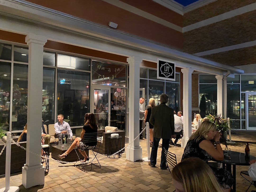 LIT Cigar Lounge St Louis