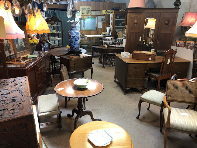 Garvey's Furniture & Antiques