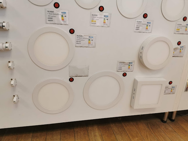 Opinii despre LEDszaki Szigetszentmiklós în Szigetszentmiklós - Elektronikai szaküzlet