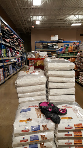 Pet Supply Store «PetSmart», reviews and photos, 2130 Gunbarrel Rd, Chattanooga, TN 37421, USA