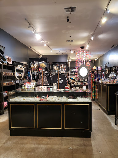 Shopping Mall «Melrose Ave Shopping District», reviews and photos, Melrose Ave, West Hollywood, CA 90048, USA