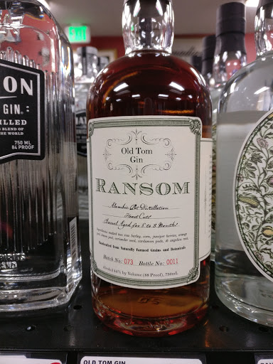 Liquor Store «Hawthorne Liquor Store», reviews and photos, 4638 SE Hawthorne Blvd, Portland, OR 97215, USA