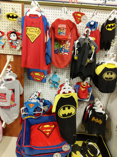 Pet Supply Store «PetSmart», reviews and photos, 20530 E 13 Mile Rd, Roseville, MI 48066, USA