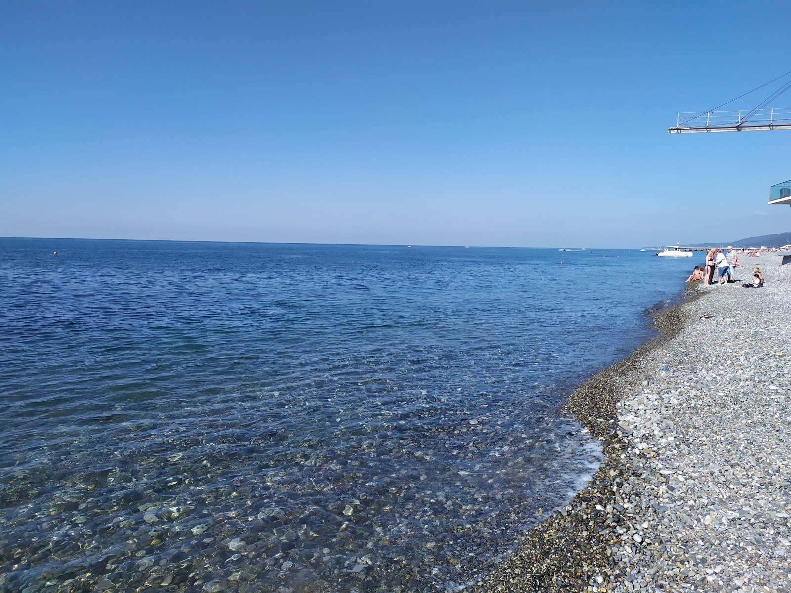 Zdjęcie Dolphin beach z powierzchnią szary kamyk