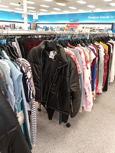 Clothing Store «Ross Dress for Less», reviews and photos, 4311 Norfolk Pkwy, West Melbourne, FL 32904, USA