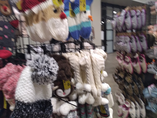 Shoe Store «DSW Designer Shoe Warehouse», reviews and photos, 1 Walden Galleria, Buffalo, NY 14225, USA