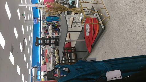 Clothing Store «Ross Dress for Less», reviews and photos, 4311 Norfolk Pkwy, West Melbourne, FL 32904, USA